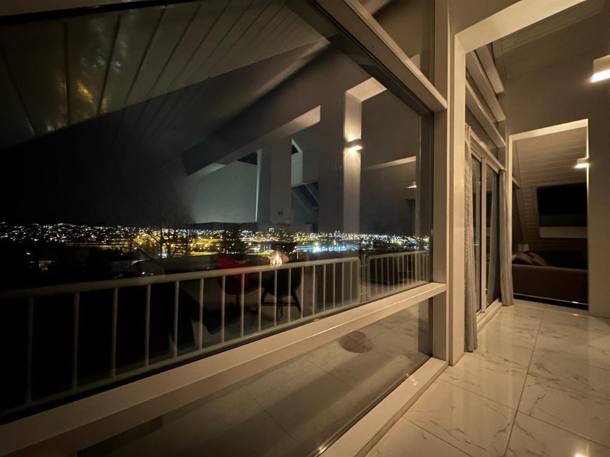 Big Centrally Located In * Reykjavik
