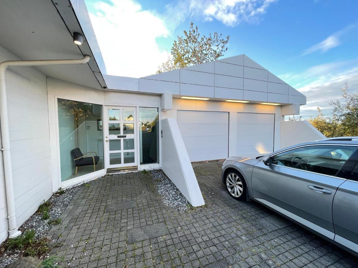Villa Big Centrally Located In