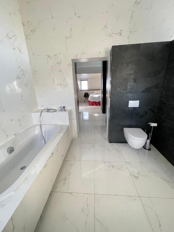 Villa Big Centrally Located In