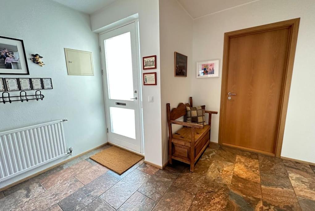 Spacious And Family Friendly In Apartment *