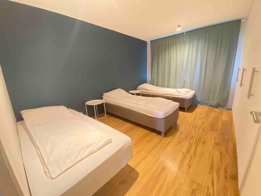 Spacious 3 Bedroom Apartment,close To Centrum. Apartamento *