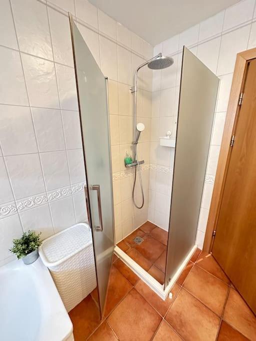 Apartment Spacious And Family Friendly In *