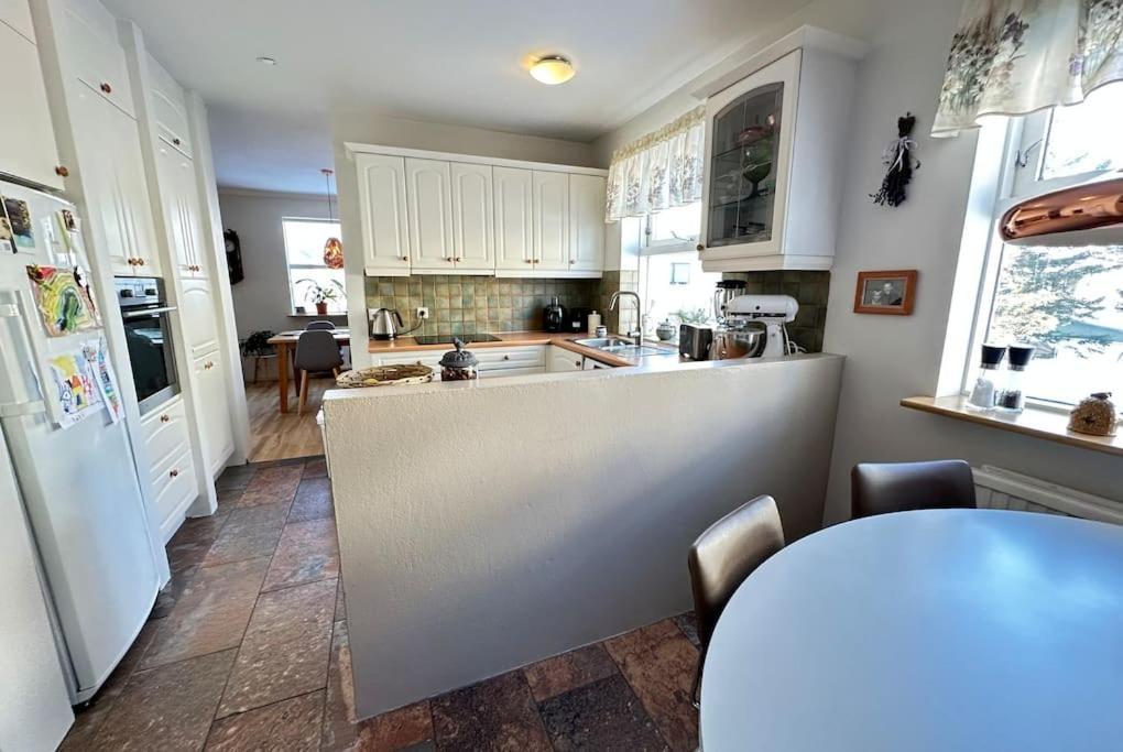 Spacious And Family Friendly In Apartment