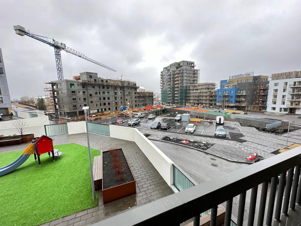 Apartment Modern 2 Bedroom In Kopavogur, Centrally Located.