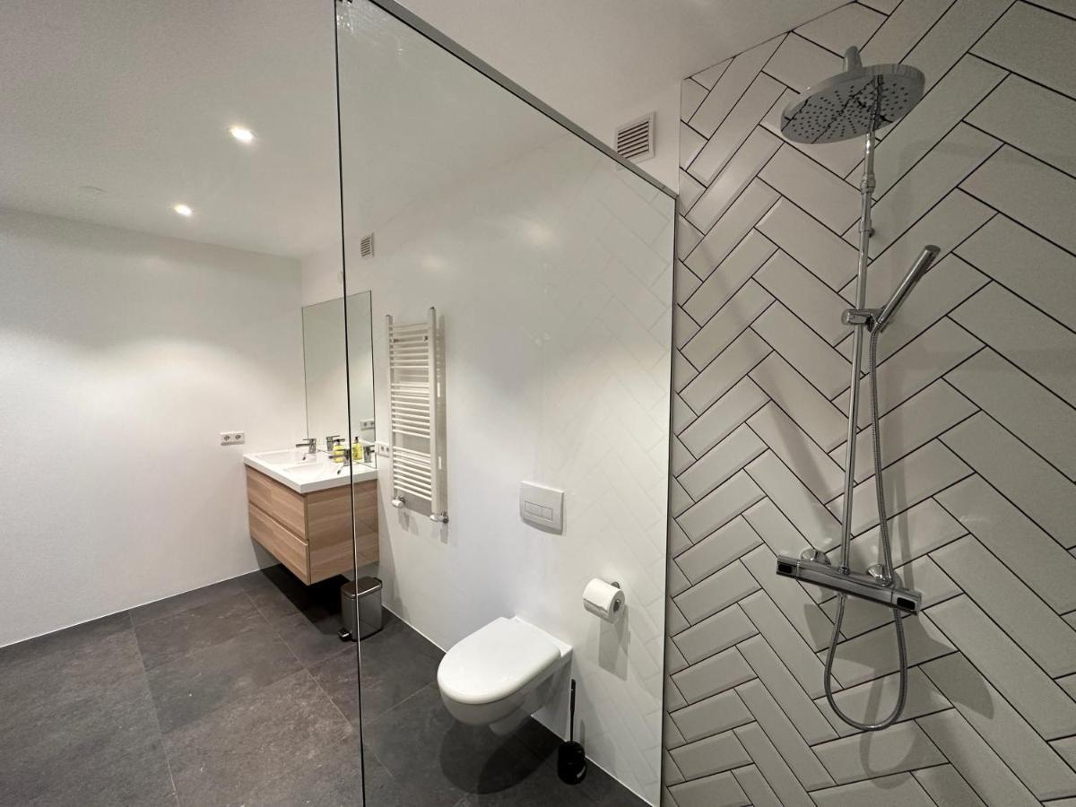 Modern And Spacious 4br Apartment,only 3 Km Drive From Downtown * Reykjavík