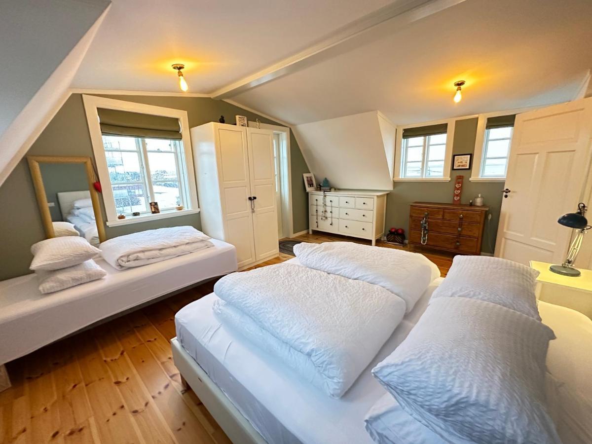 A New House That Is A Mix Of An Historic House Holiday home *