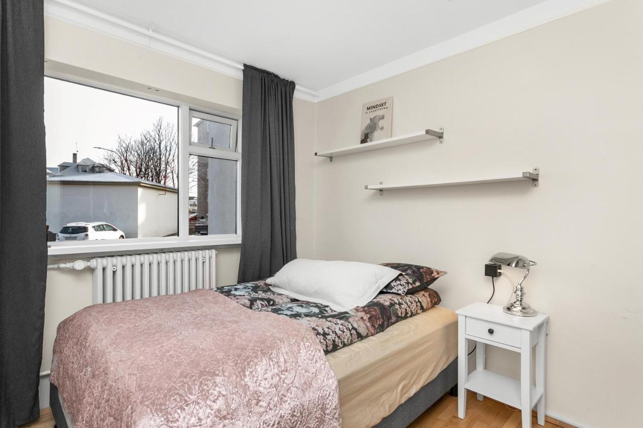 Apartment Cozy And Quiet 2br Reykjavik