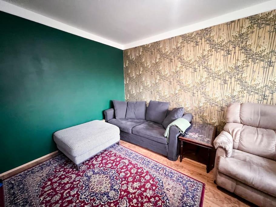 Family-friendly Close To Downtown With Private Parking! * Reykjavik