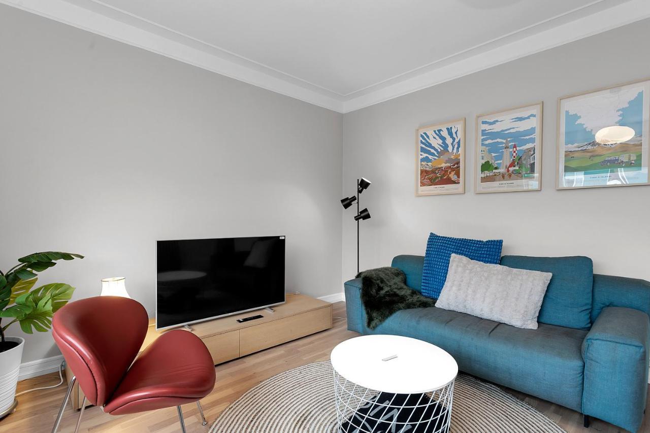 Modern & Cozy Downtown