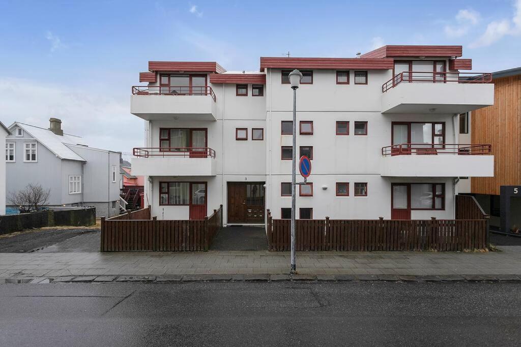 Cheerful 3br Down Town Newly Renovated Reykjavik