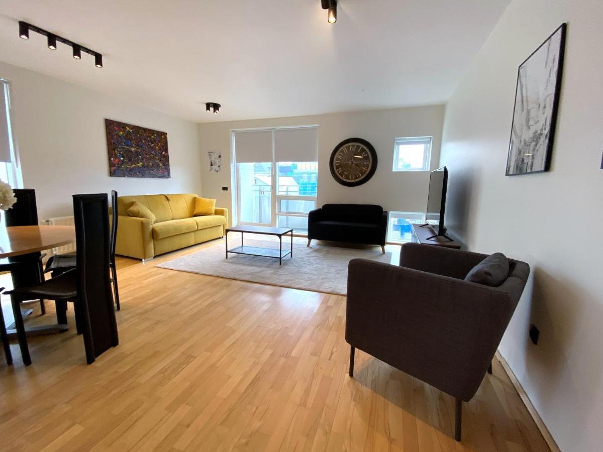 Apartment Day Dream Main Street Adalstraeti 9