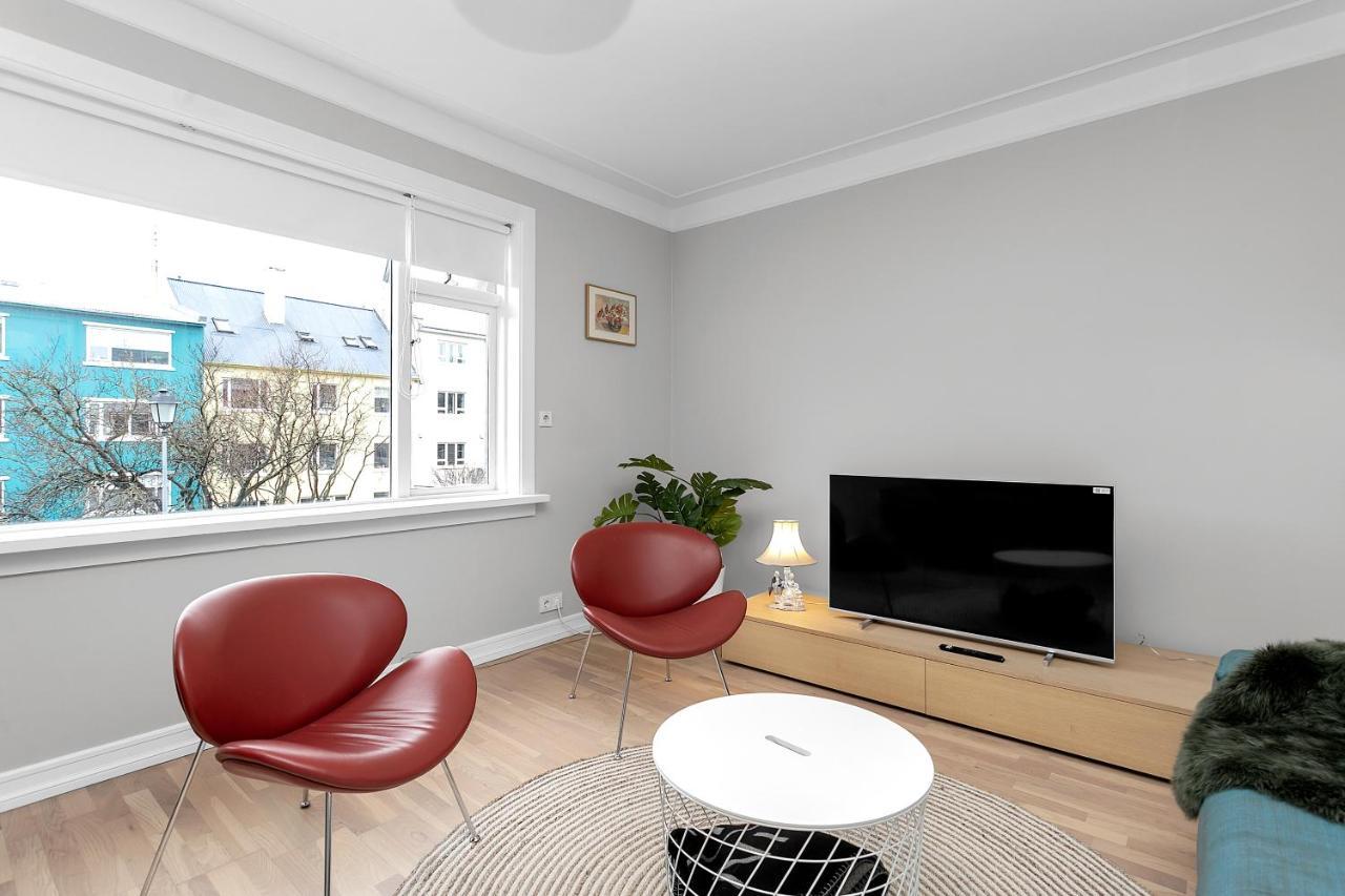 Apartment Modern & Cozy Downtown Reykjavik