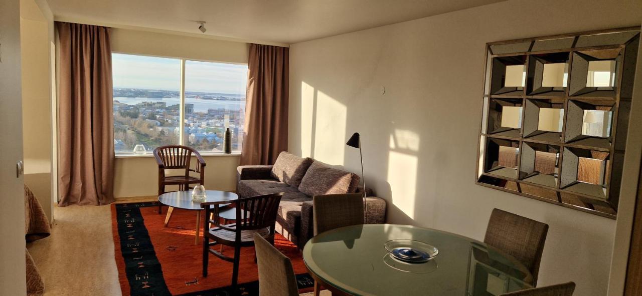Panoramic With Stunning View - Free Parking Reiquiavique