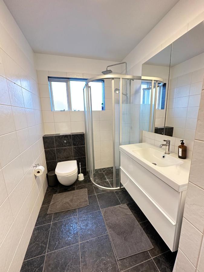 Apartment Spacious And Family Friendly In