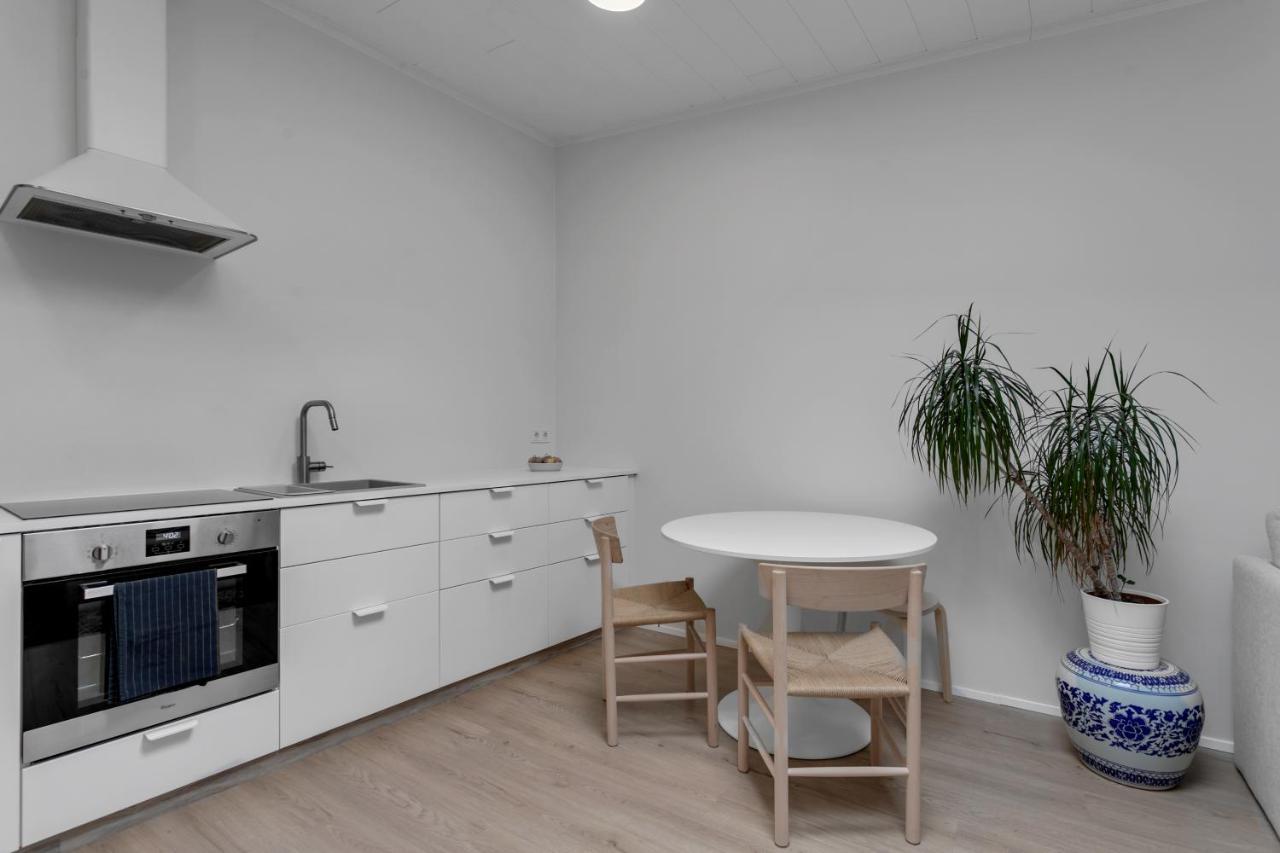 Bright & Cozy Studio