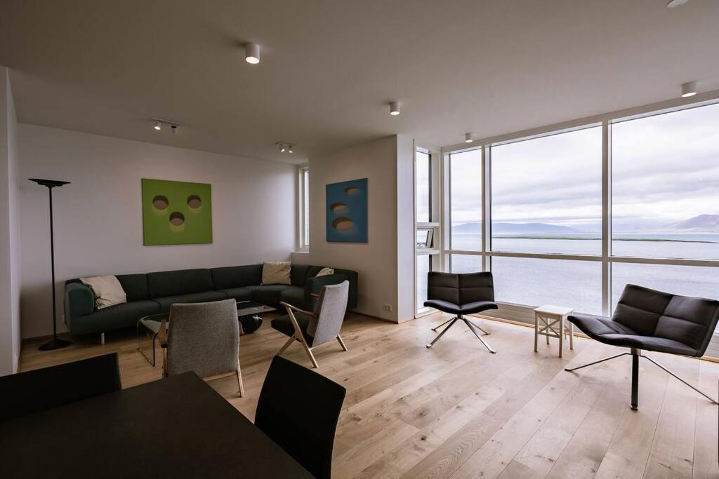 Luxury Downtown With Stunning Views * Reykjavik