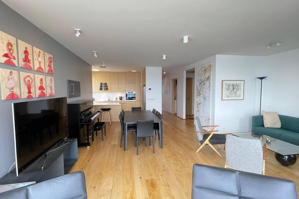 Luxury Downtown With Stunning Views Apartment Reykjavik