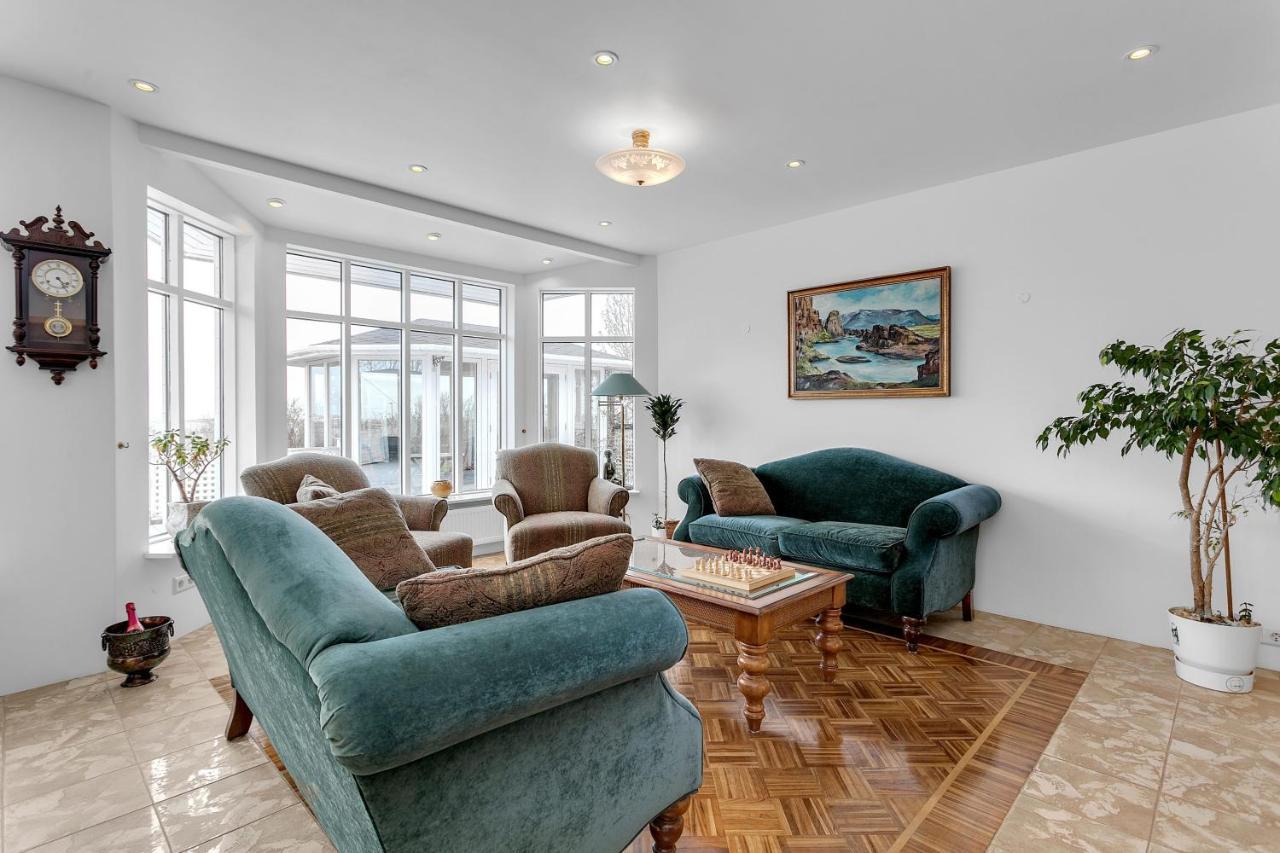 Apartment Serene And Cozy 4 Bedroom Retreat *