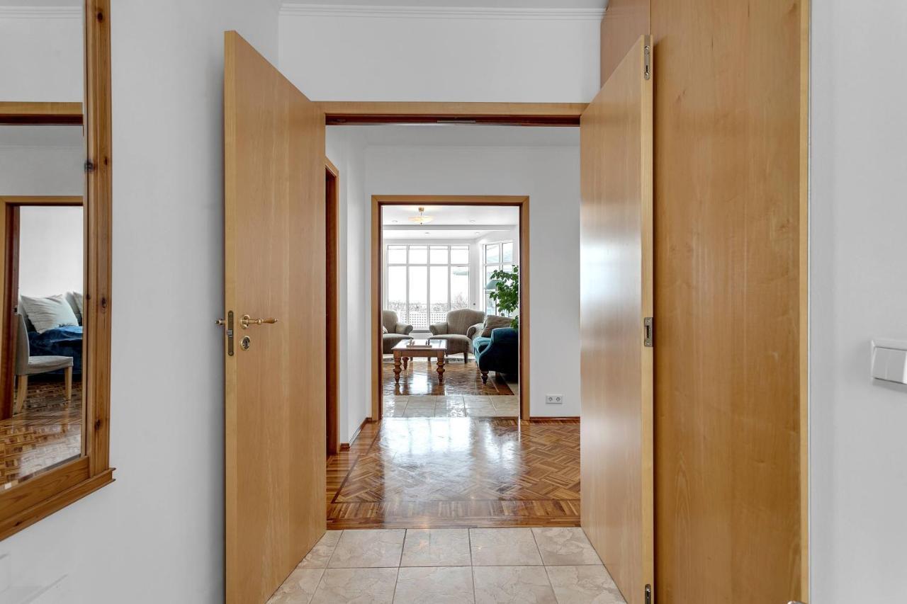 Serene And Cozy 4 Bedroom Retreat *