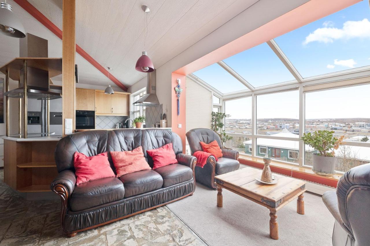 Jaw-dropping Views, Spot. Apartment *