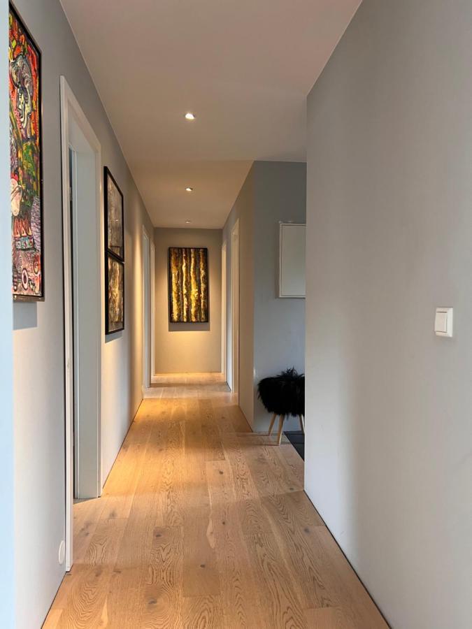 Beautiful 3 Bedroom Modern House With Patio Villa Reykjavik