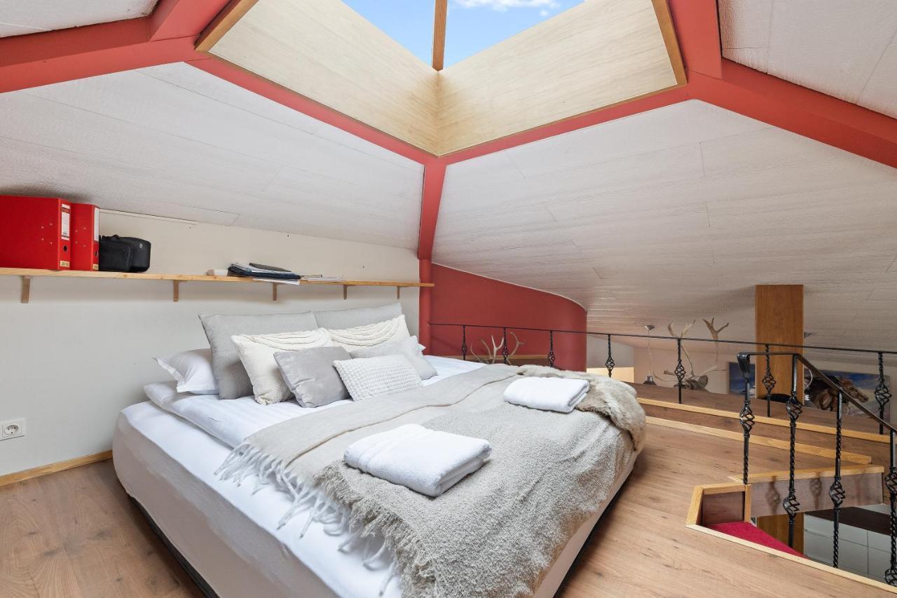Jaw-dropping Views, Spot. Apartment