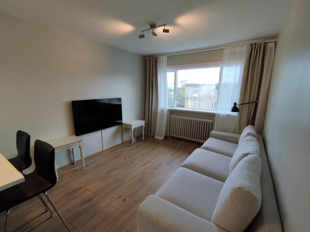 Apartment Vifilsgata Sunny