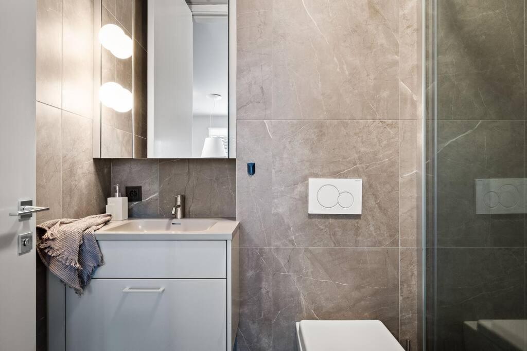 Apartamento Private Lux 2br & 2ba Center With Free Parking *
