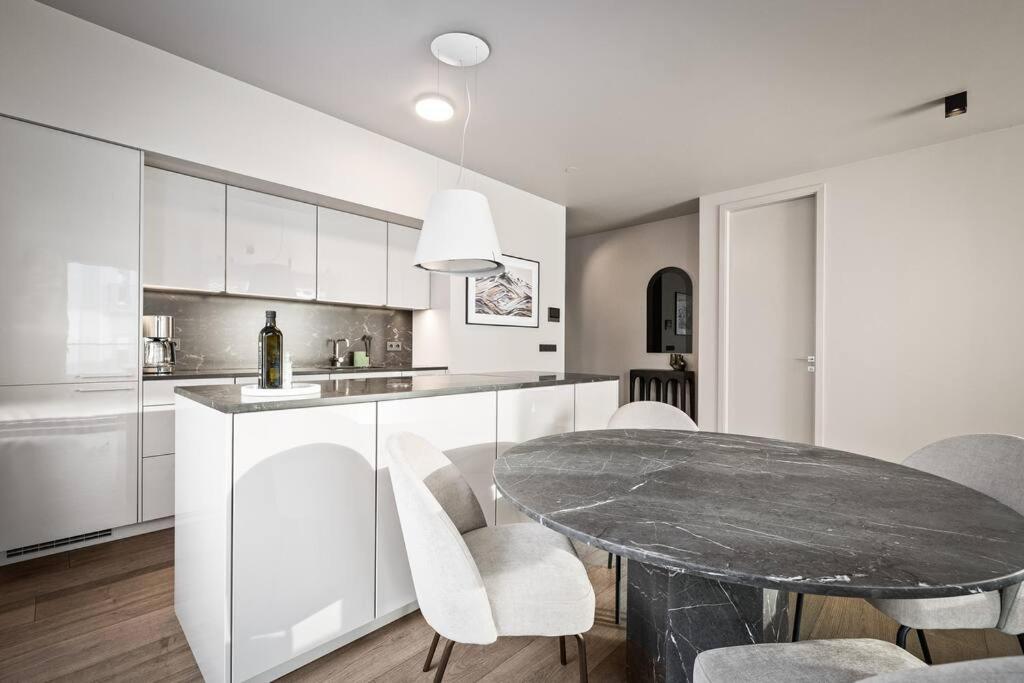 Apartamento Private Lux 2br & 2ba Center With Free Parking