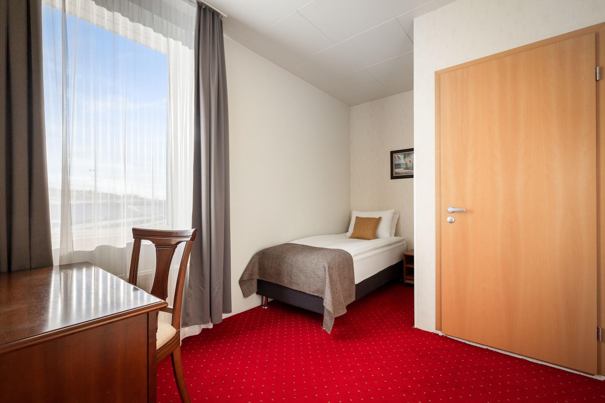 Smari Hotel Kopavogur