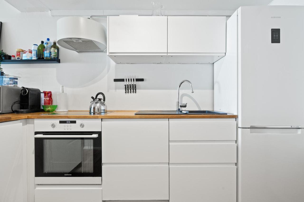 Prime Location Gem In The Heart Of Apartment *