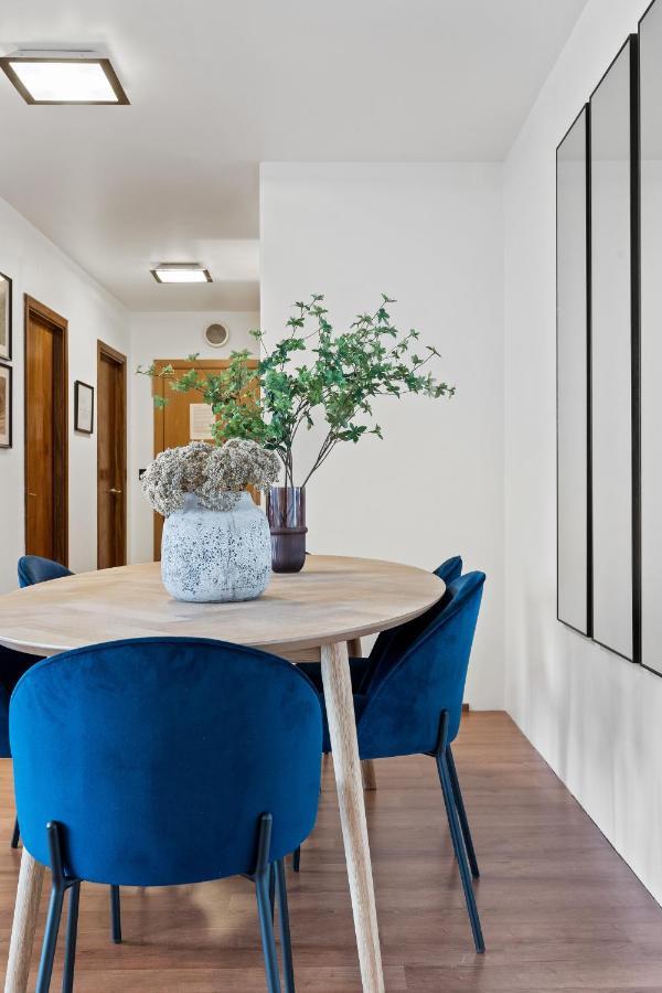 Apartment Icelands Biggest Mall At 8 Minute Walk - Free Parking Reykjavik
