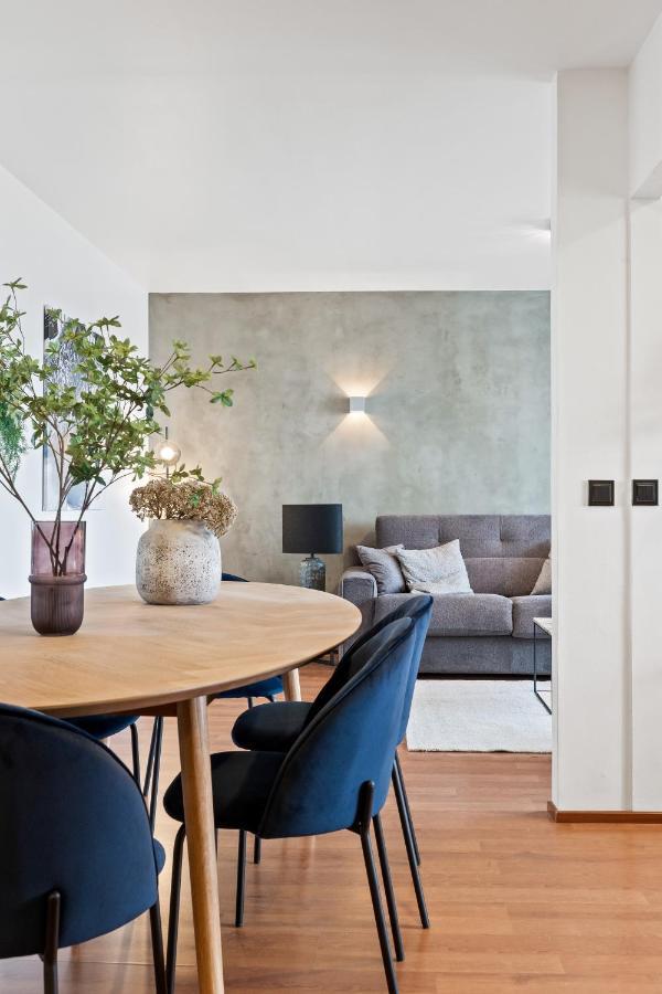 Apartment Icelands Biggest Mall At 8 Minute Walk - Free Parking Reykjavik