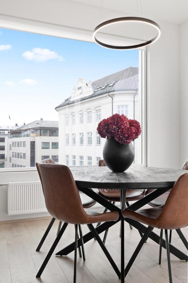 Apartment Stylish & Comfy Center Oasis