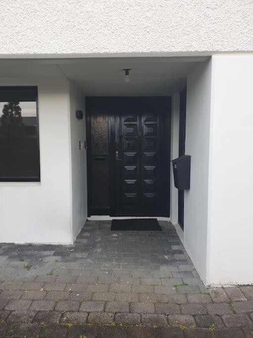 A Modern And Stylish Furnished House In Reykjavík