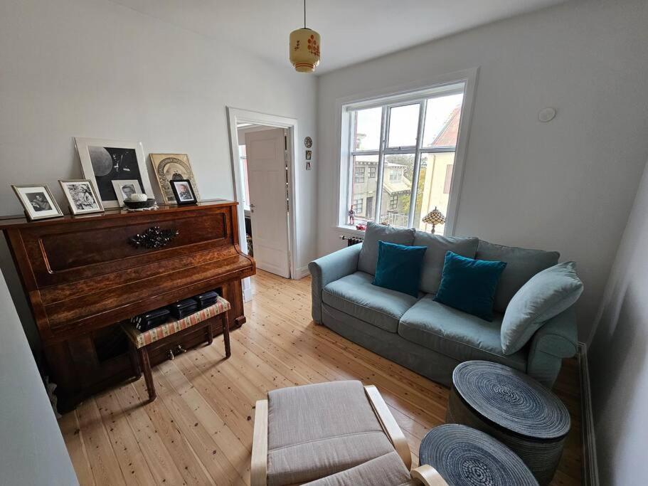 Sunny 2br In Downtown Reykjavik