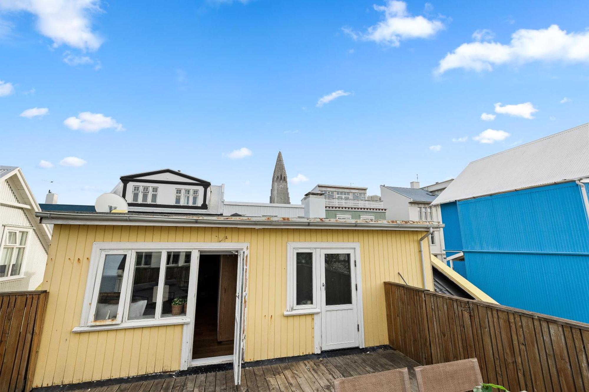 Massive In Downtown With A Sauna Holiday home Reykjavik