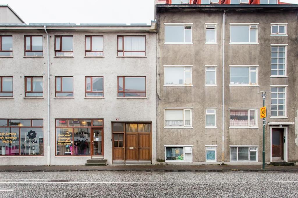 Center Base In A Prime Location In Apartment Reykjavík