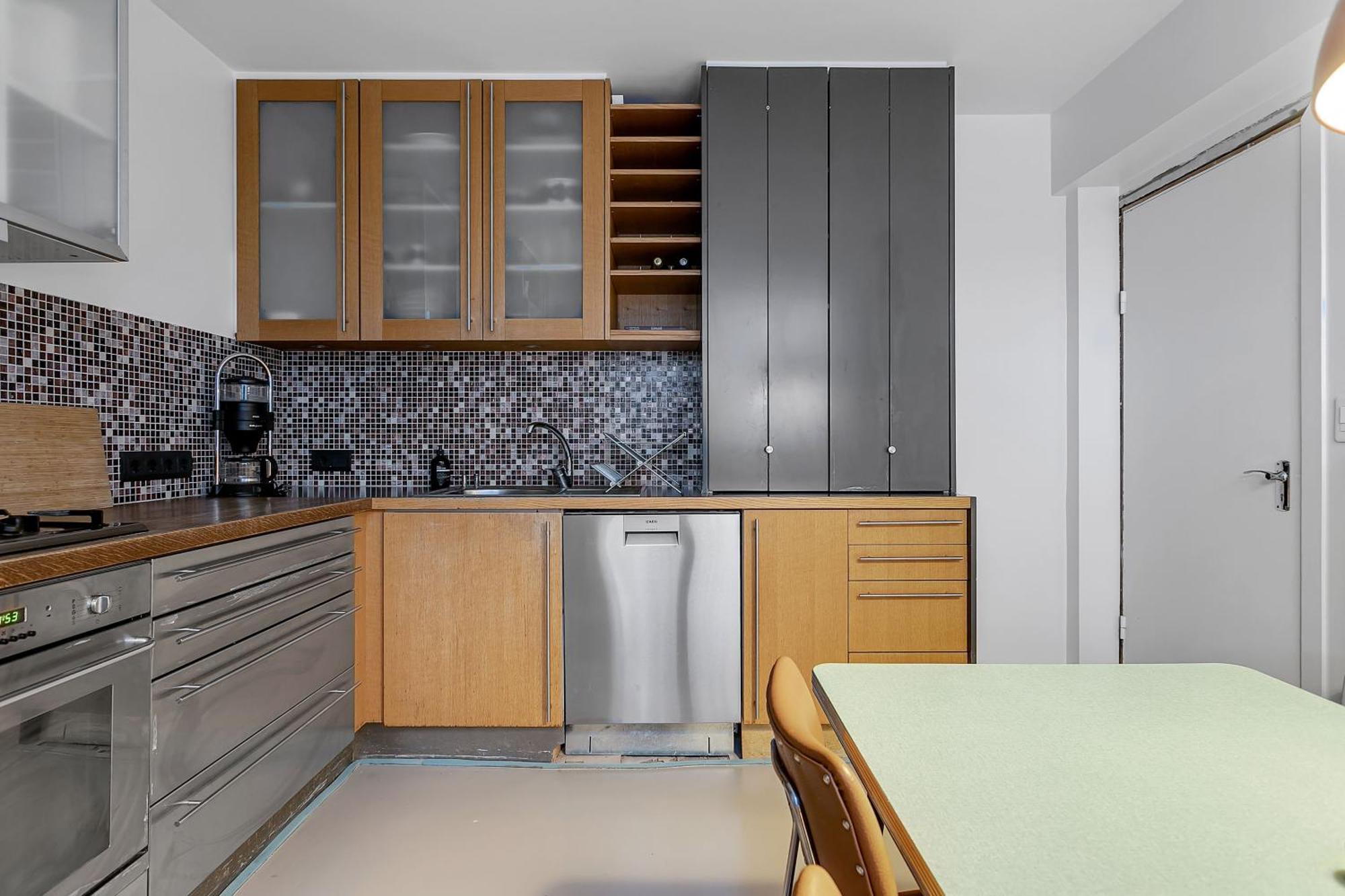 Spacious And - 3 Bedrooms Apartment