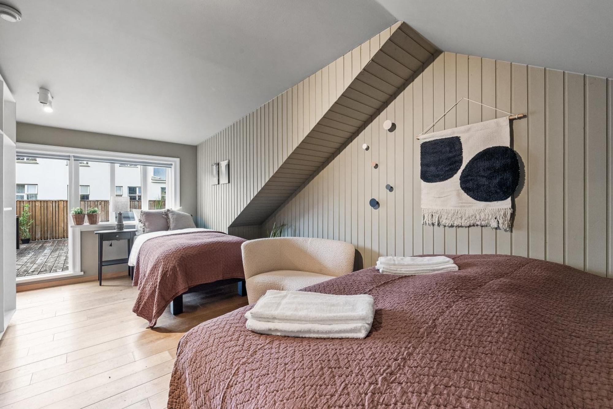 Massive In Downtown With A Sauna Holiday home Reykjavik