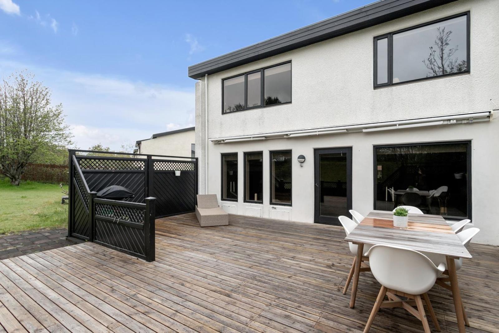 A Modern And Stylish Furnished House In Reykjavík