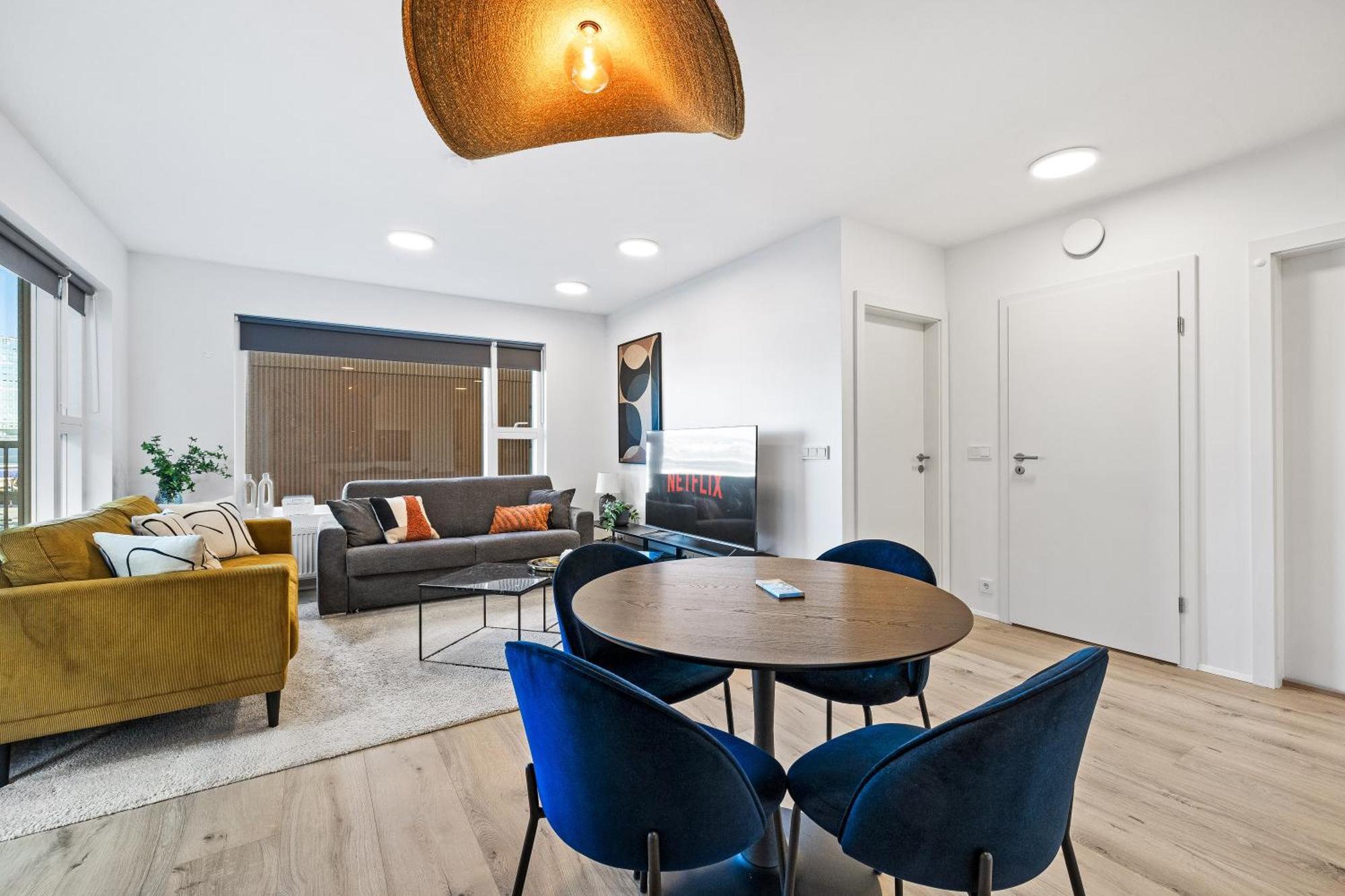 Apartamento New Near Smaralind Mall With Private Parking Reikiavik