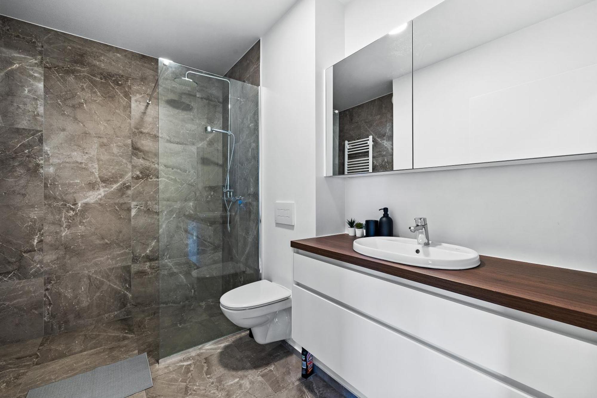 Apartamento New Near Smaralind Mall With Private Parking Reikiavik