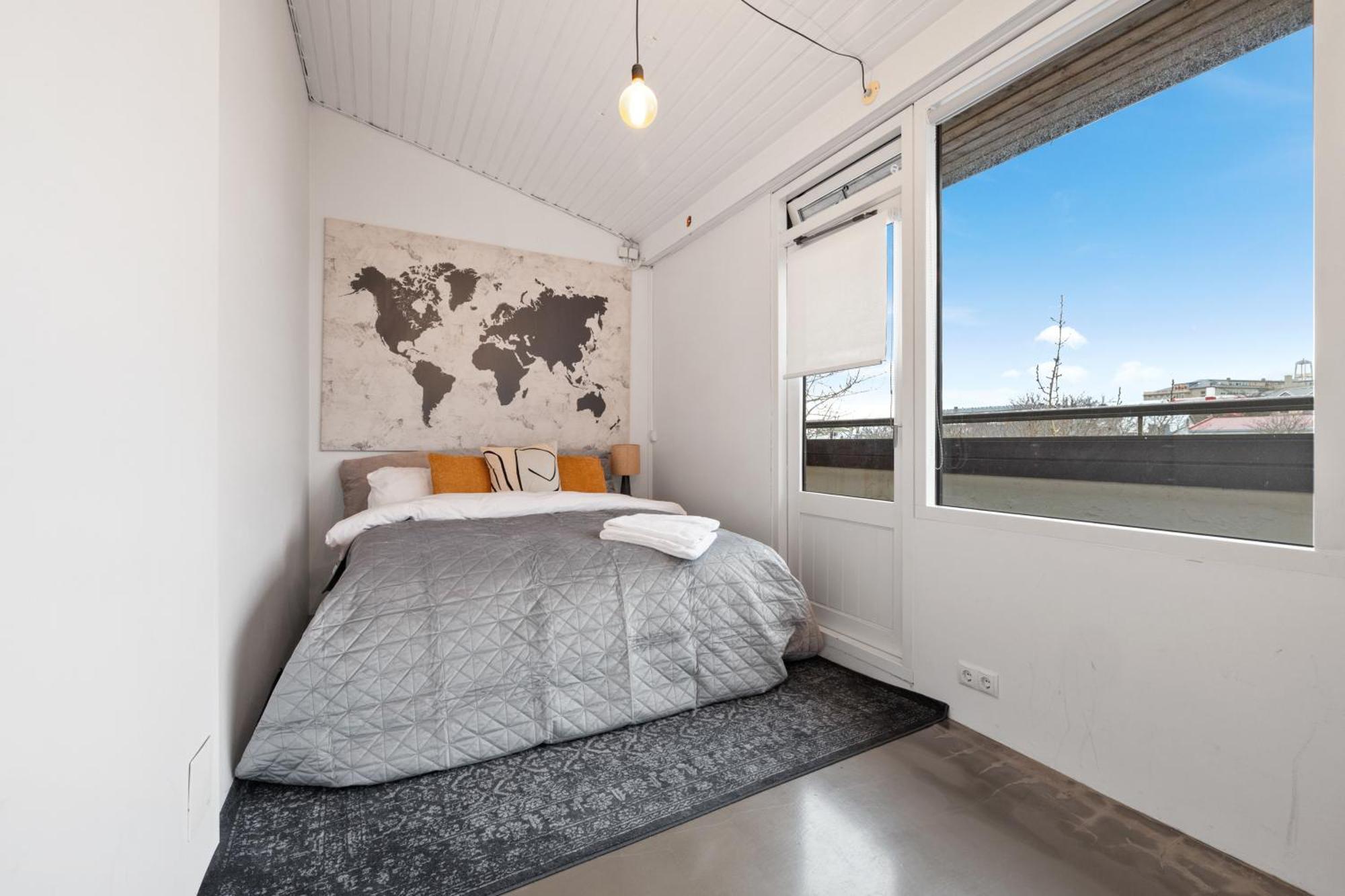 Apartment Penthouse On The Shopping Street-free Parking Reykjavík
