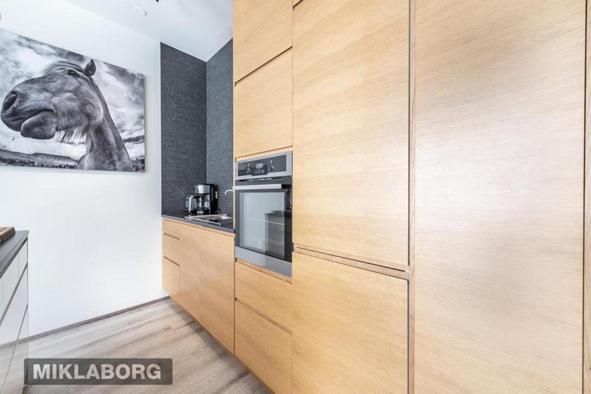 Venture Vacation-king Bed, With Free Parking Apartment