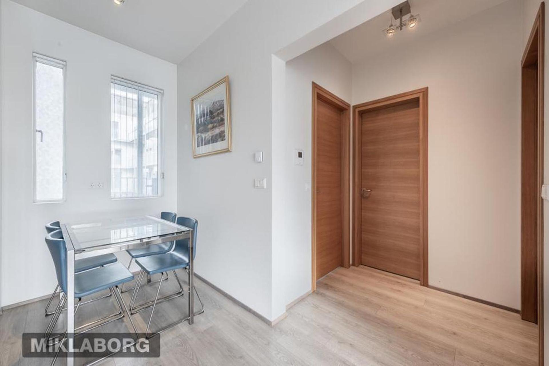 Venture Vacation-king Bed, With Free Parking * Reykjavik