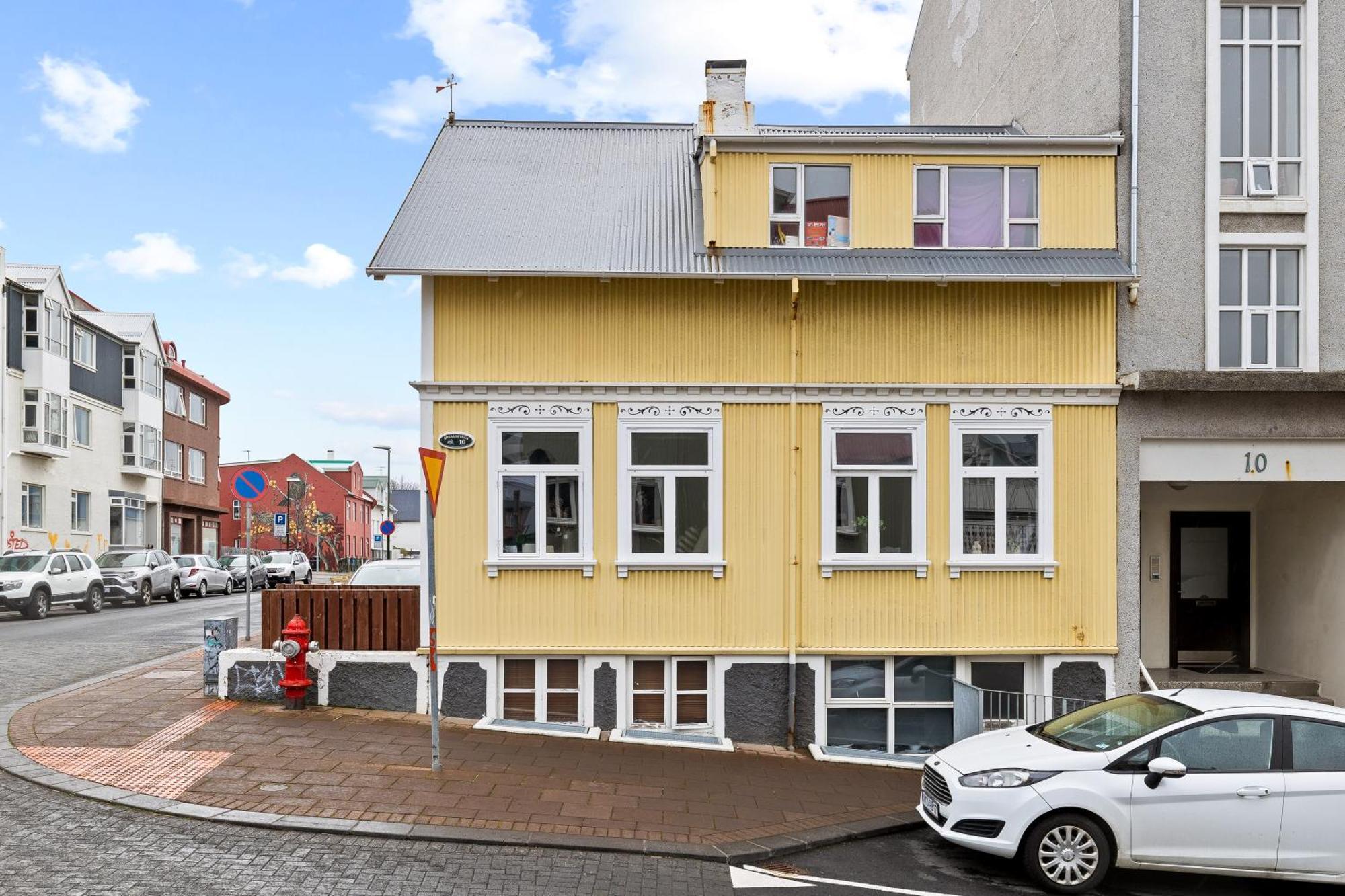 The Center Of Downtown Reikiavik