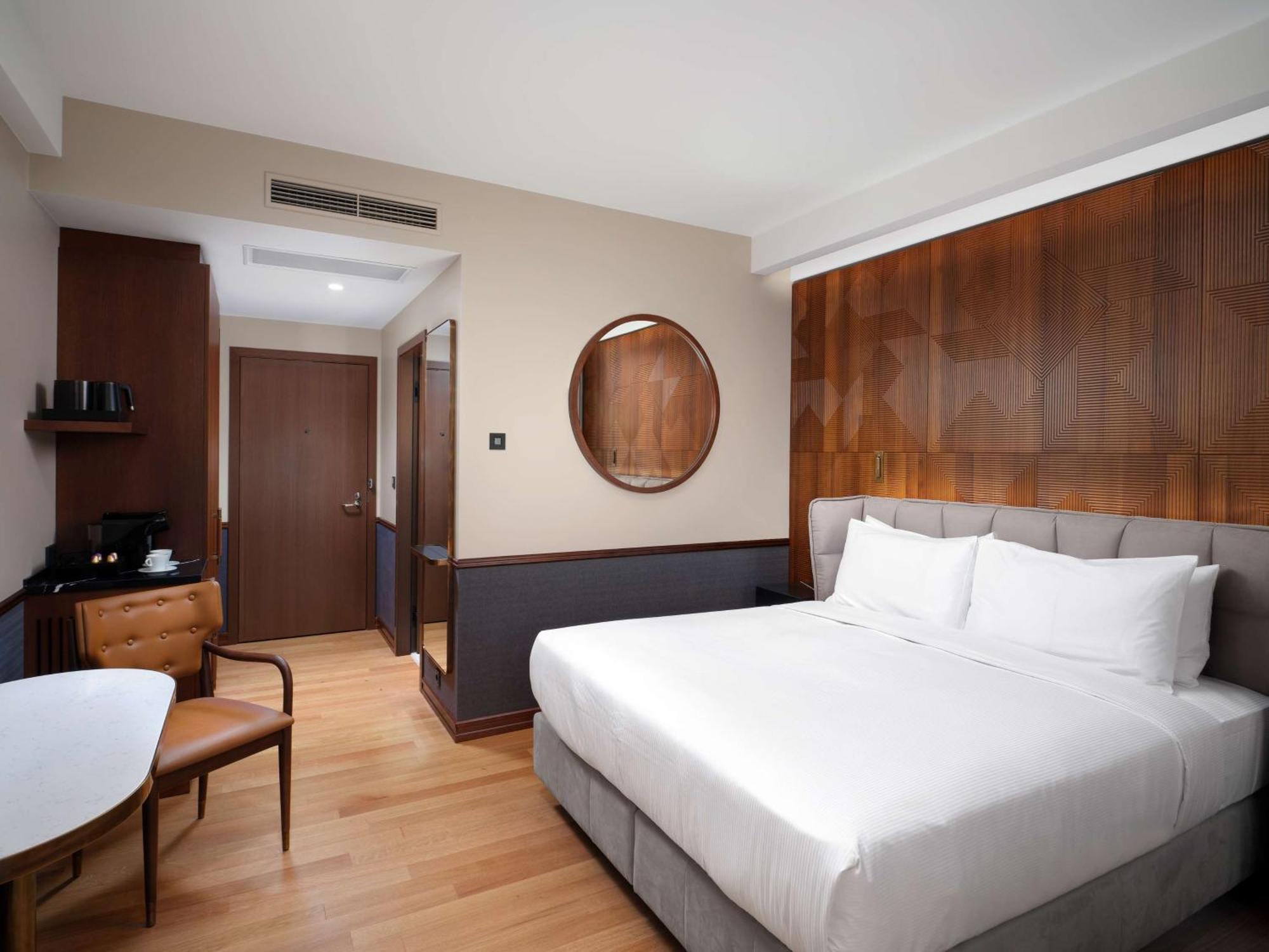 Iceland Parliament Hotel, Curio Collection By Hilton Reykjavik