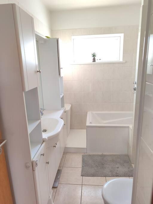 Bright 2 Bedroom In Apartment Reykjavik