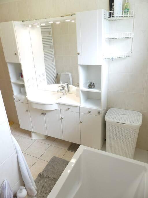 Bright 2 Bedroom In Reykjavik